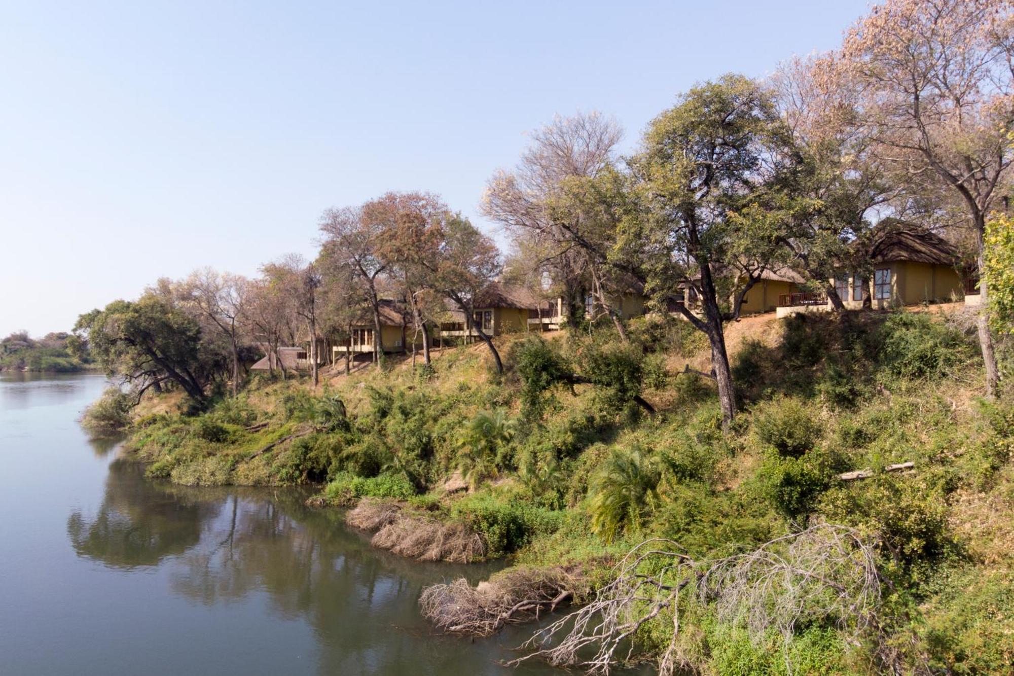 Divava Okavango Resort & Spa Bagani Экстерьер фото