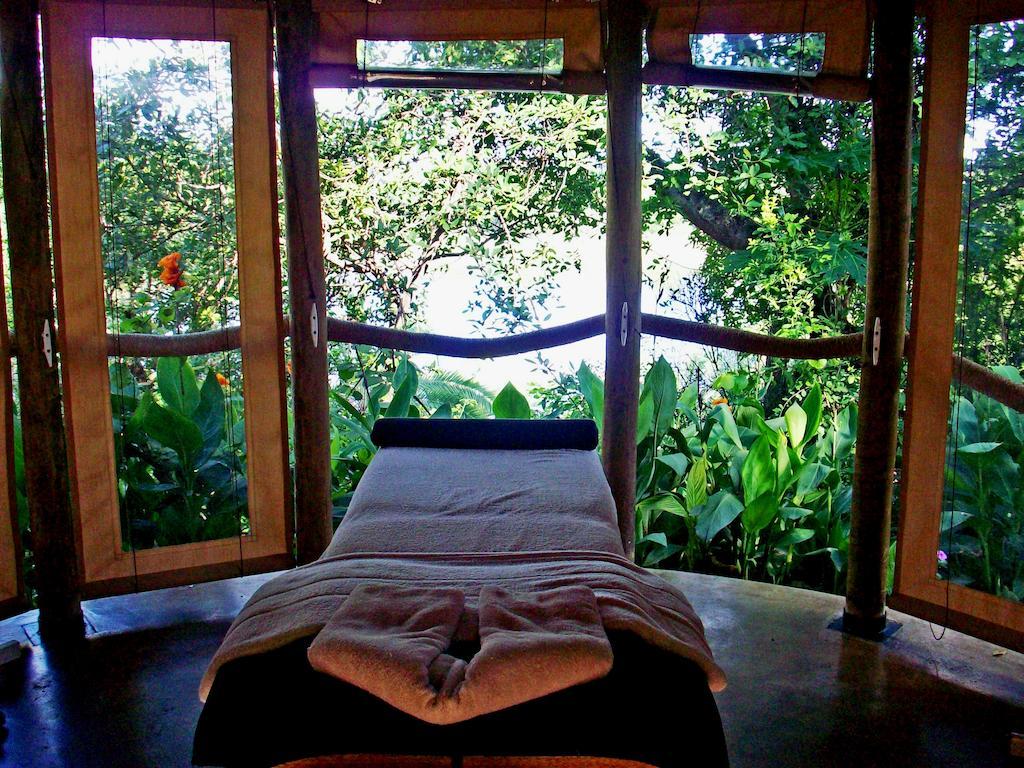 Divava Okavango Resort & Spa Bagani Экстерьер фото